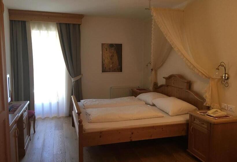 标准间, Lüch Da Pćëi