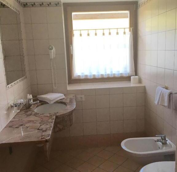 חדר סטנדרט, Lüch Da Pćëi