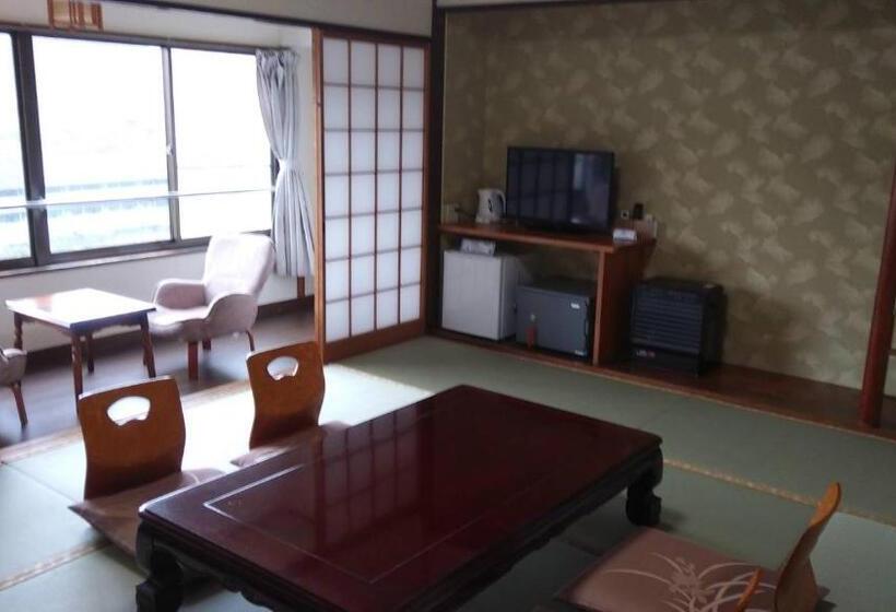 اتاق استاندارد چهار تخته, Oyado Matsubaya