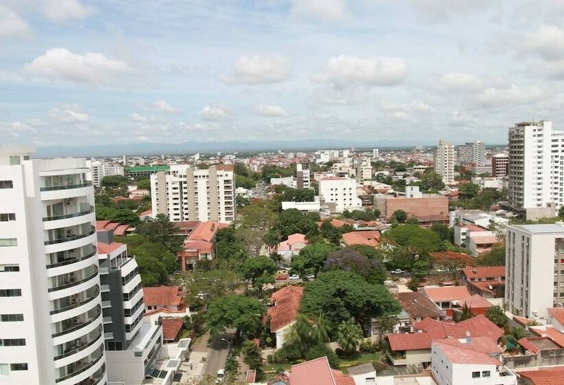 سوییت سوپریور, Urban Suites Apart