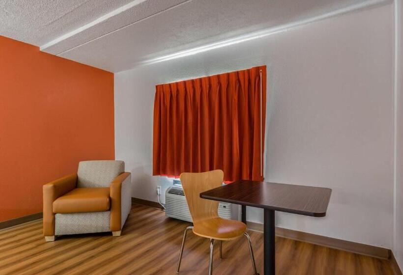 חדר סטנדרט עם מיטת קינג, Motel 6 White, Ga Cartersville