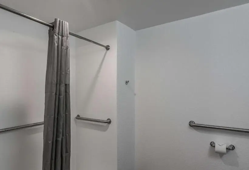 身障者適用クイーンサイズベッドルーム, Motel 6 White, Ga   Cartersville