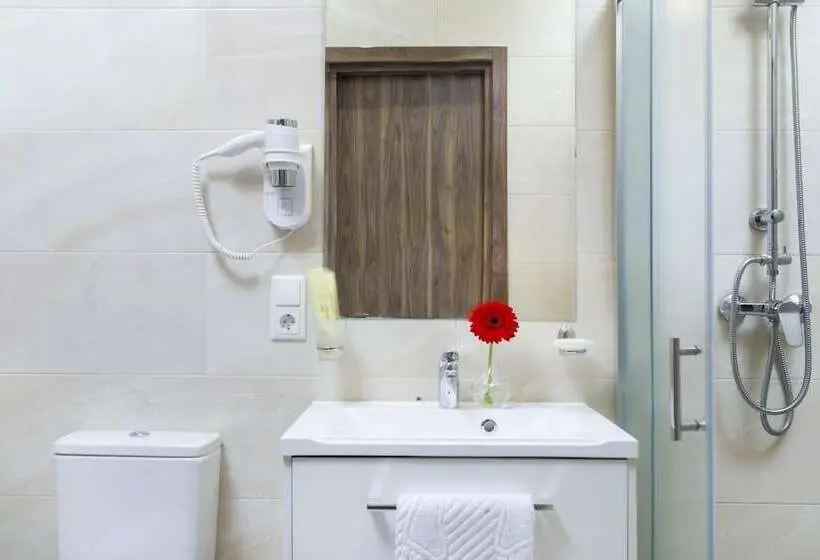Standard Room, Grand Hotel Tchaikovsky