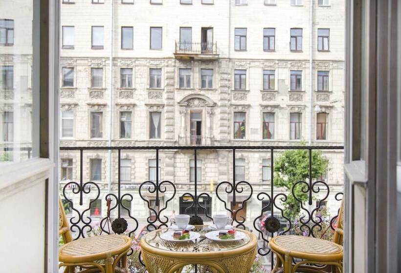 Superior Room, Grand Hotel Tchaikovsky