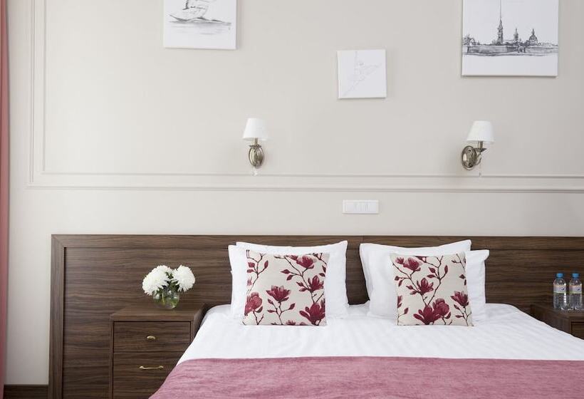 Superior Room, Grand Hotel Tchaikovsky