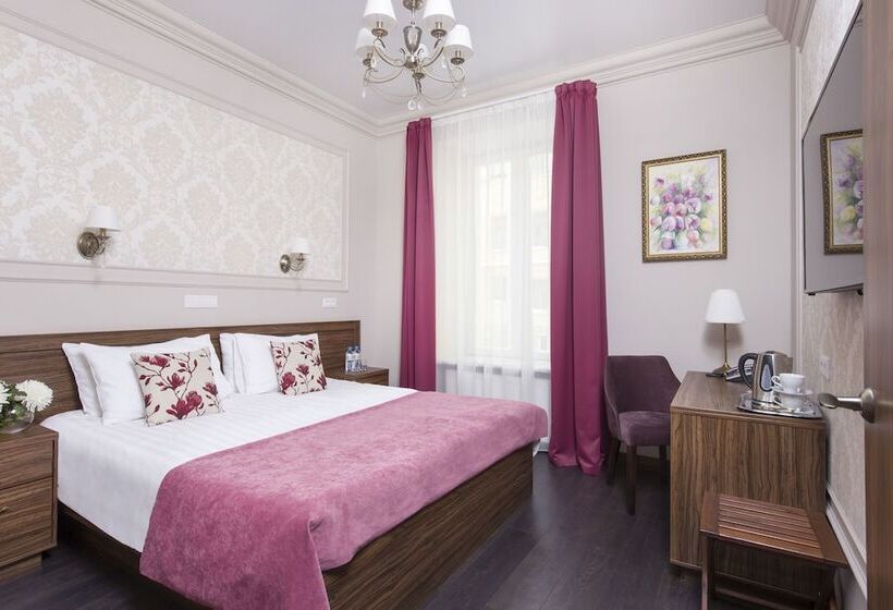 Family Room, Grand Hotel Tchaikovsky