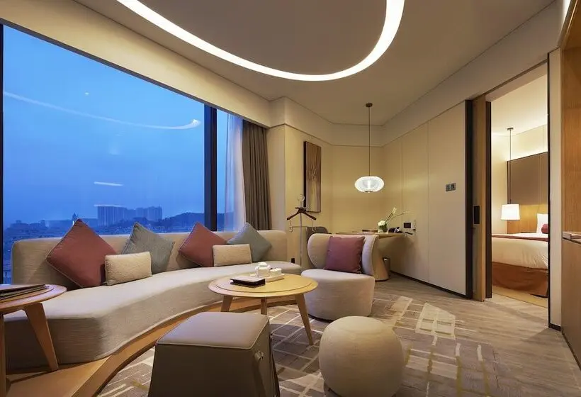 スイート（家族用）, Crowne Plaza Nanchang Wanli By Ihg