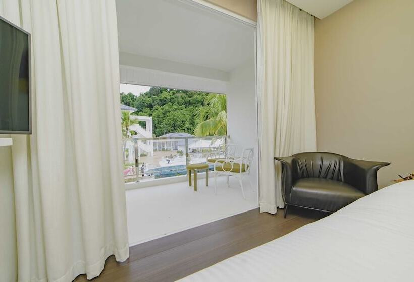 프리미엄 룸 풀장 전망, Dash Resort Langkawi