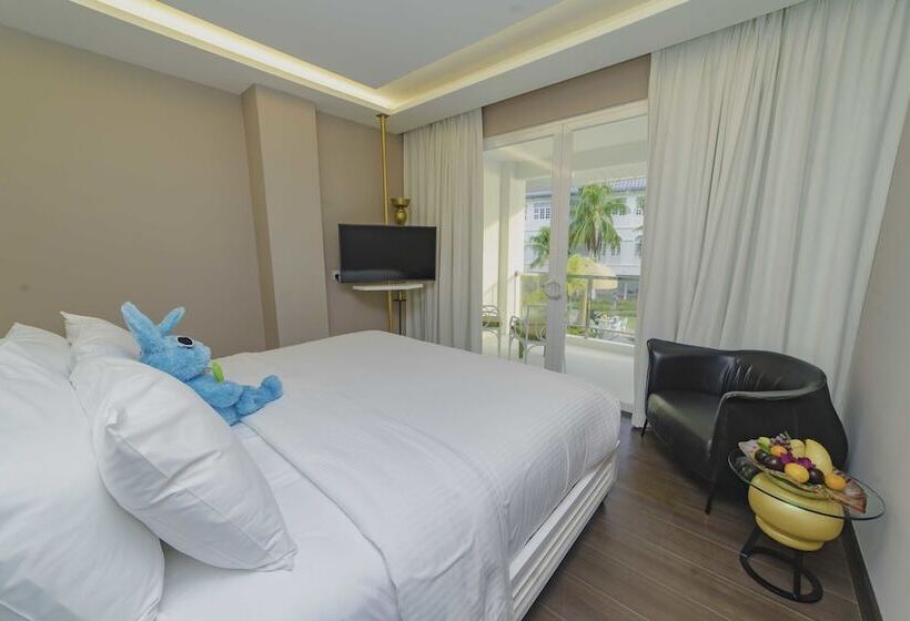 Номер Premium Вид на Бассейн, Dash Resort Langkawi