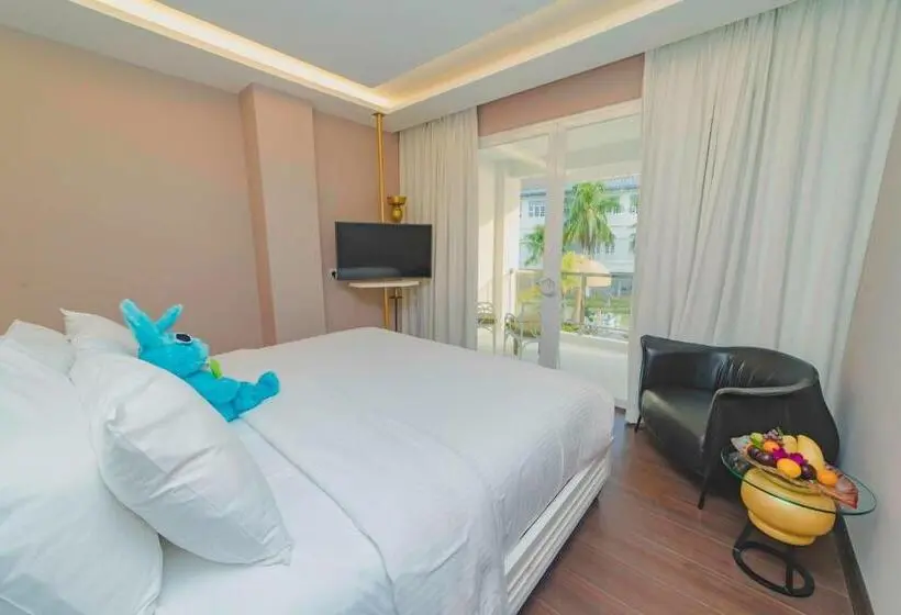 Premium Room Pool View, Dash Resort Langkawi