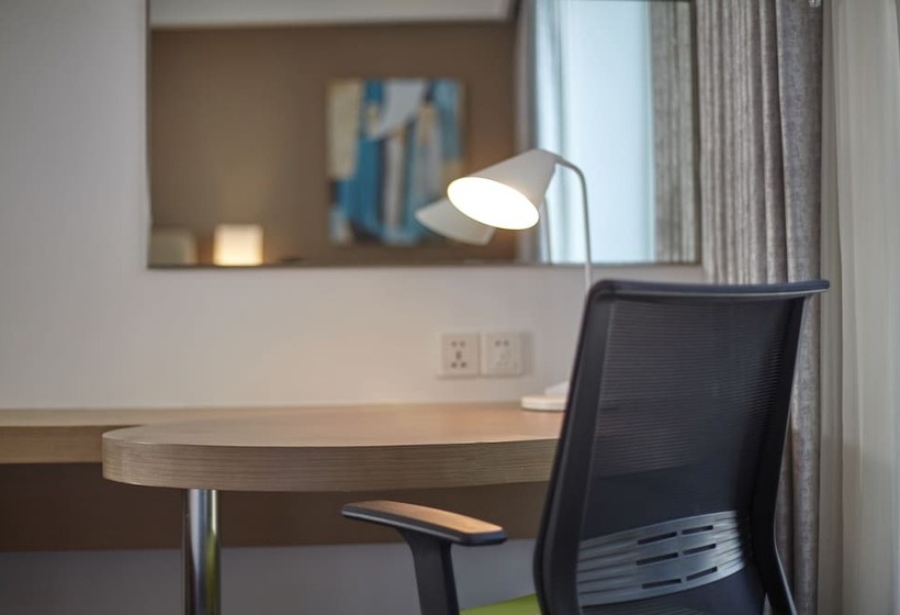 Standard Room Superior Floor, Holiday Inn Express Hangzhou Gongshu, An Ihg