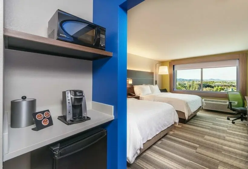 2ダブルベッドのスタンダードルーム, Holiday Inn Express & Suites Lake Havasu London Bridge, An Ihg