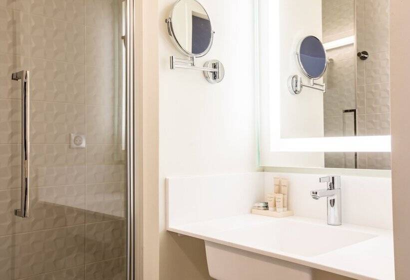Номер Стандарт, Hôtel Mercure Paris Gennevilliers