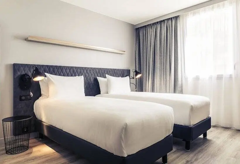 スタンダードルーム, Hôtel Mercure Paris Gennevilliers