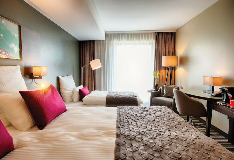 غرفة ديلوكس ثلاثية, Leonardo Royal Hotel Ulm