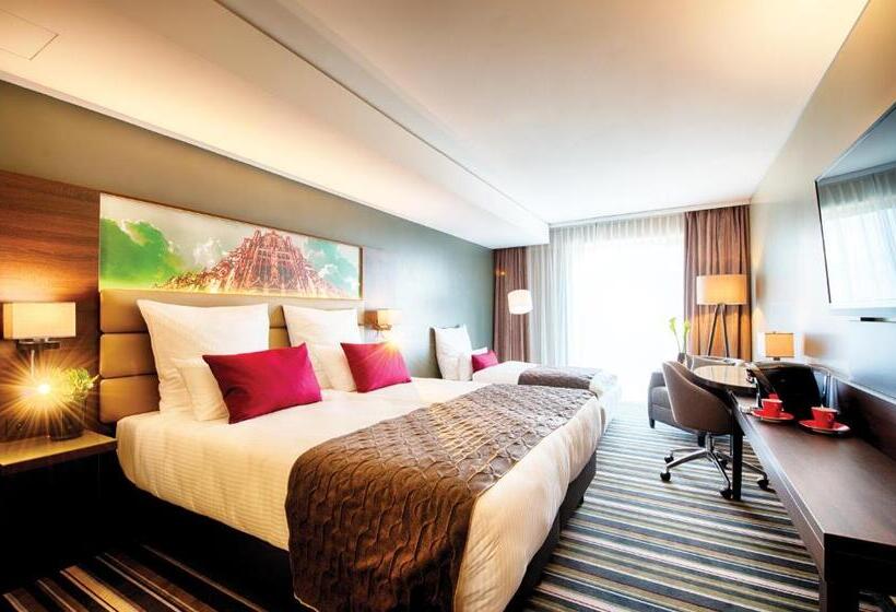 غرفة ديلوكس ثلاثية, Leonardo Royal Hotel Ulm