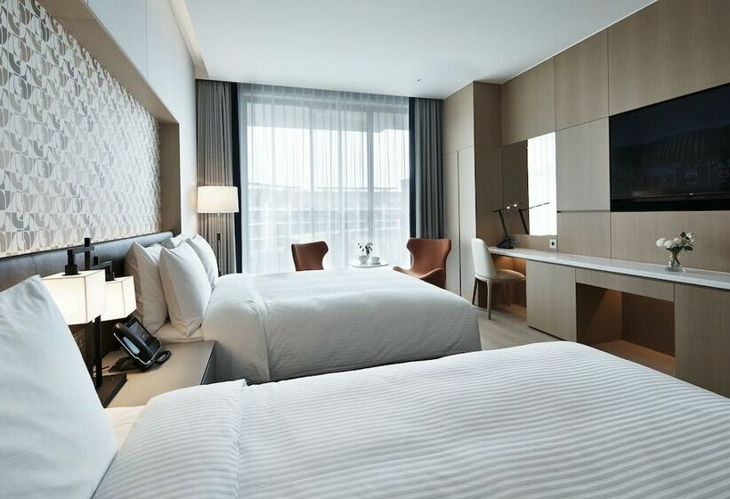 Номер Premium с Балконом, Marriott Jeju Shinhwa World