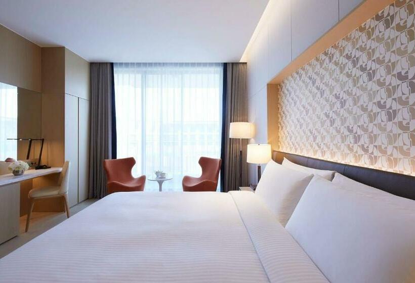 キングサイズベッドのスタンダードルーム, Marriott Jeju Shinhwa World