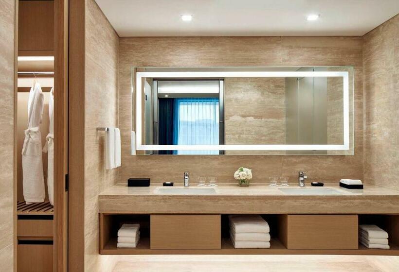 キングサイズベッドのデラックススイート, Marriott Jeju Shinhwa World