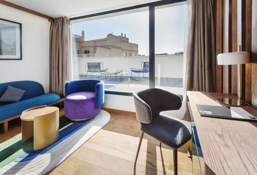 اتاق لوکس با تراس, One Shot Fortuny 07