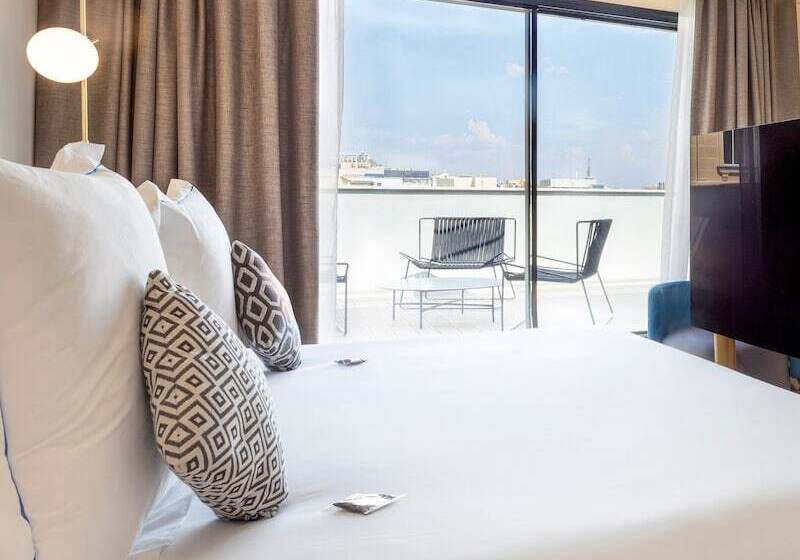 اتاق لوکس با تراس, One Shot Fortuny 07