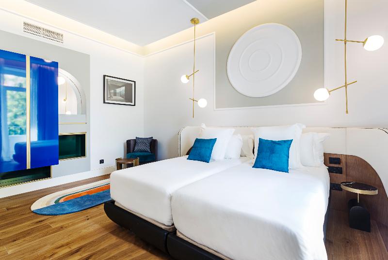 اتاق پرمیوم, One Shot Fortuny 07