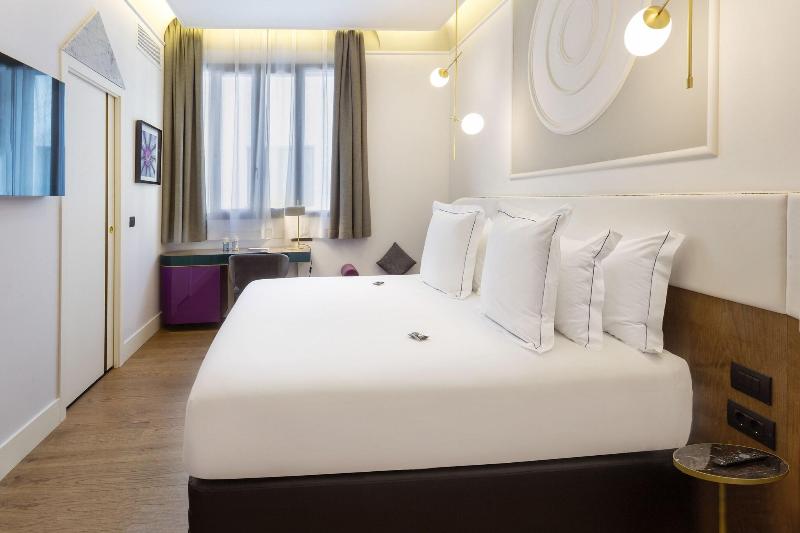 اتاق استاندارد, One Shot Fortuny 07