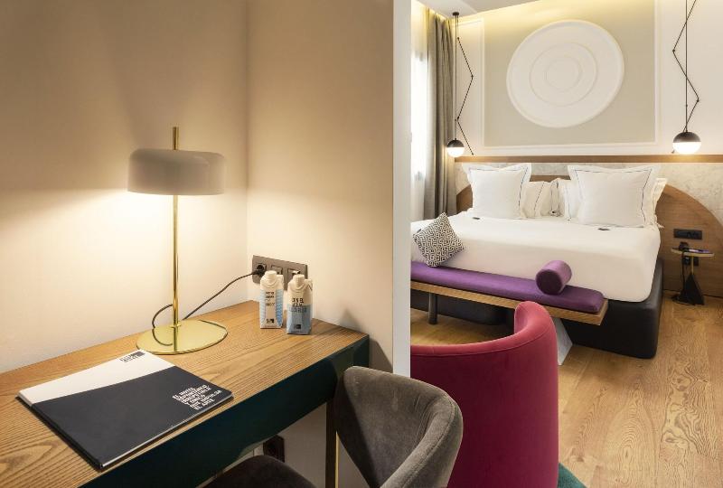 اتاق استاندارد, One Shot Fortuny 07