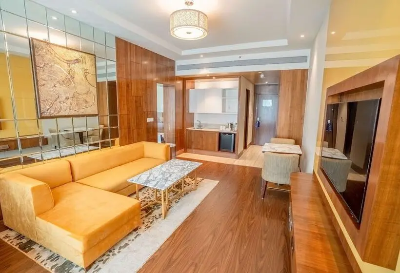 スイート, Radisson Blu Pune Hinjawadi