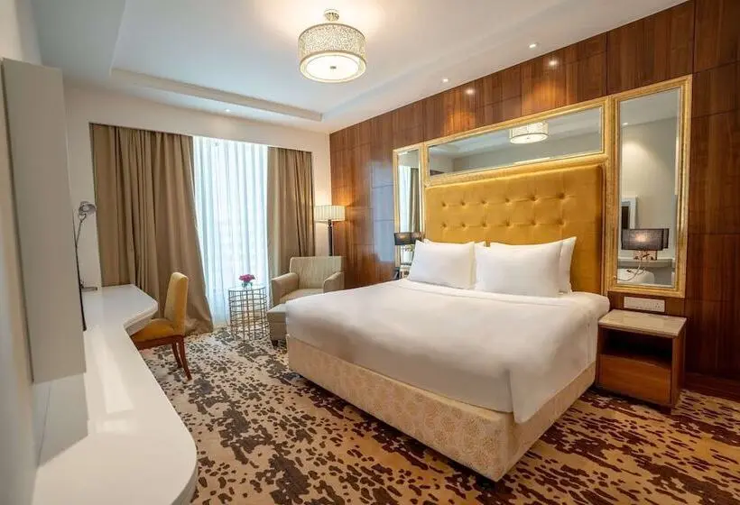 スイート, Radisson Blu Pune Hinjawadi