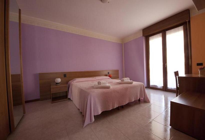 スタンダードトリプルルーム, St. Antony