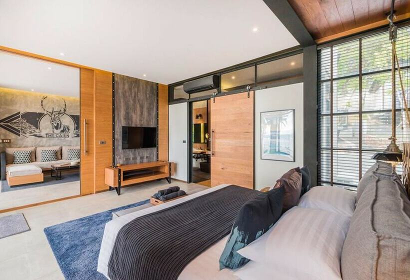 小室, The Cabin Beach Resort