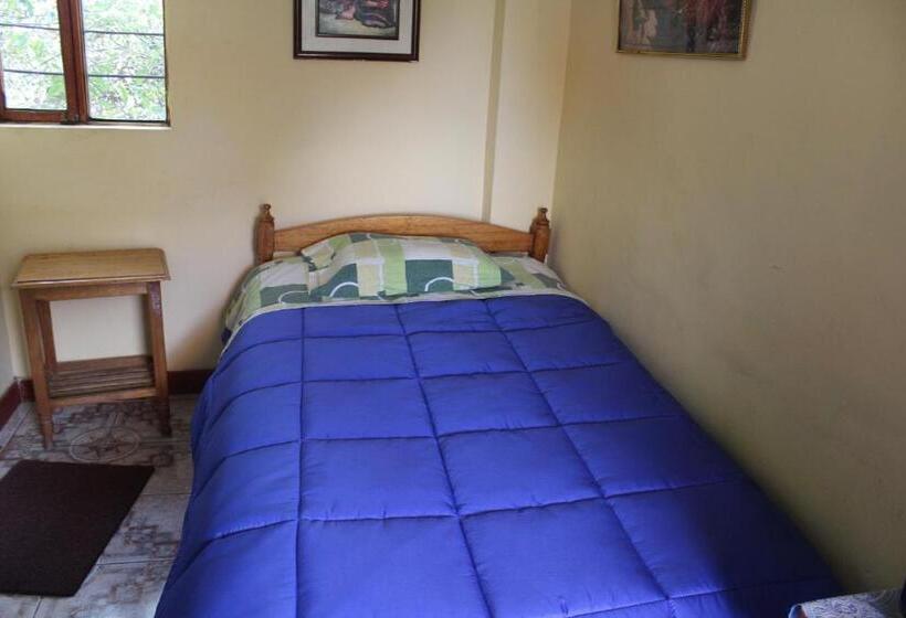 标准三人间, Las Portadas