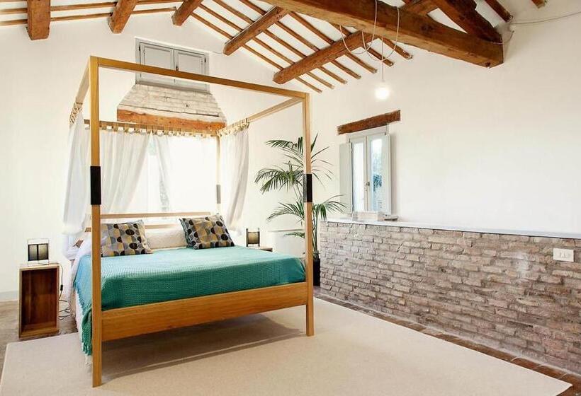 デラックスルーム, Maison022