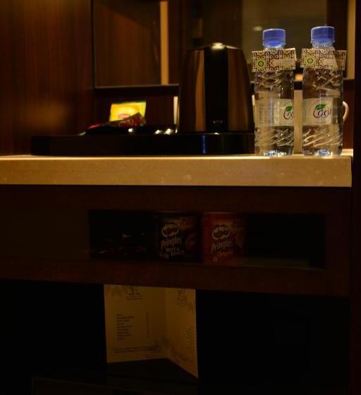 סוויטת 3 חדרי שינה, Home Inn Hotel Suites