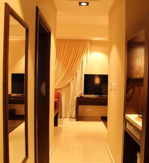 Люкс 3 Спальни, Home Inn Hotel Suites