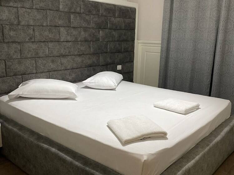 标准间, Red Apple