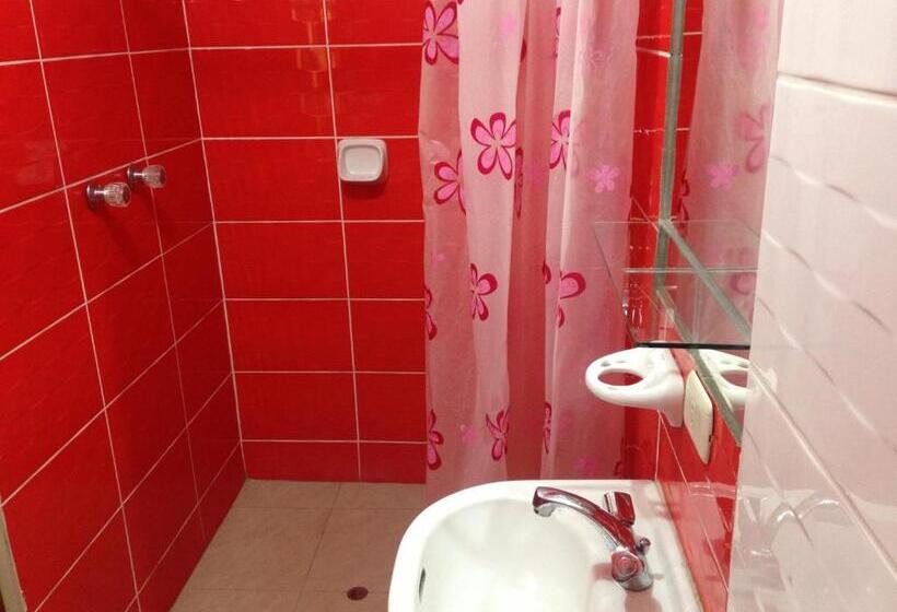 اتاق خانوادگی, Los Gladiolos