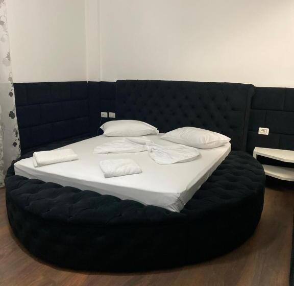 标准间, Red Apple