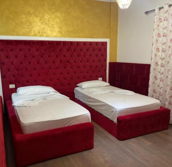 标准三人间, Red Apple