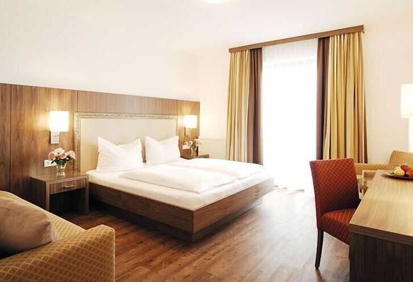 Люкс с Балконом, Rosenhof