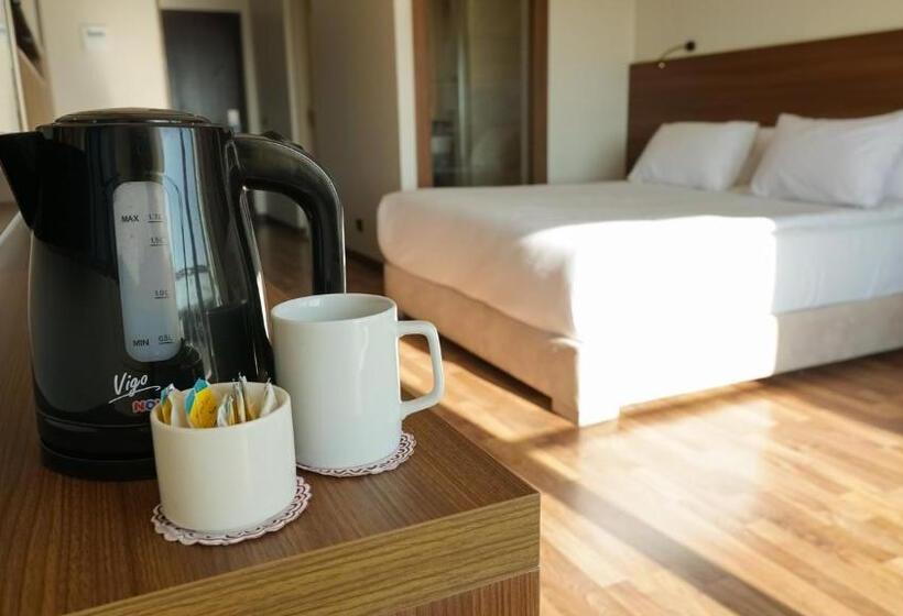 اتاق سوپریور, Rivoli Suites