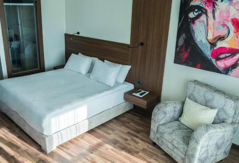 اتاق سوپریور, Rivoli Suites