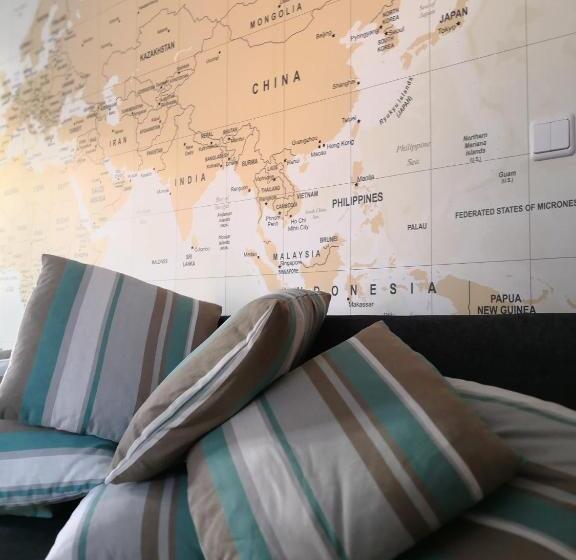 استودیوی استاندارد, Travellers Pearl By Storytellers