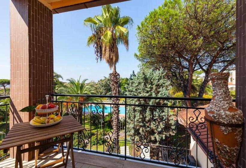 Номер Deluxe Вид на Бассейн, Villa Viuli