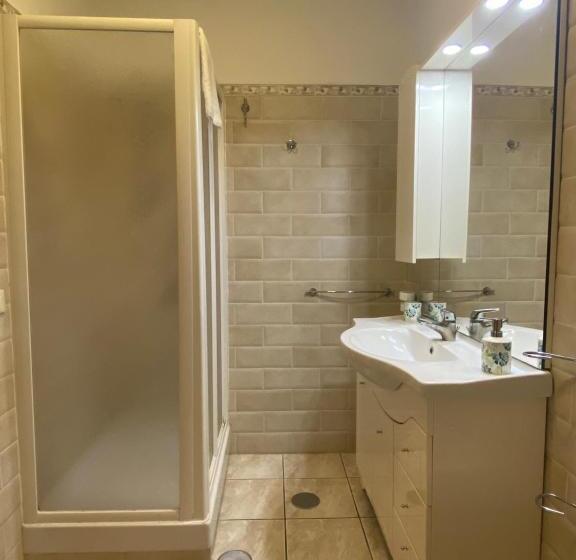 חדר דלוקס עם מרפסת נוף לים, Villa Viuli