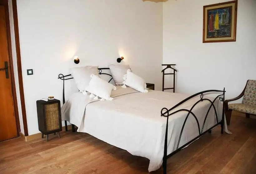 オーシャンビューデラックスルームバルコニー付き, Villa Viuli
