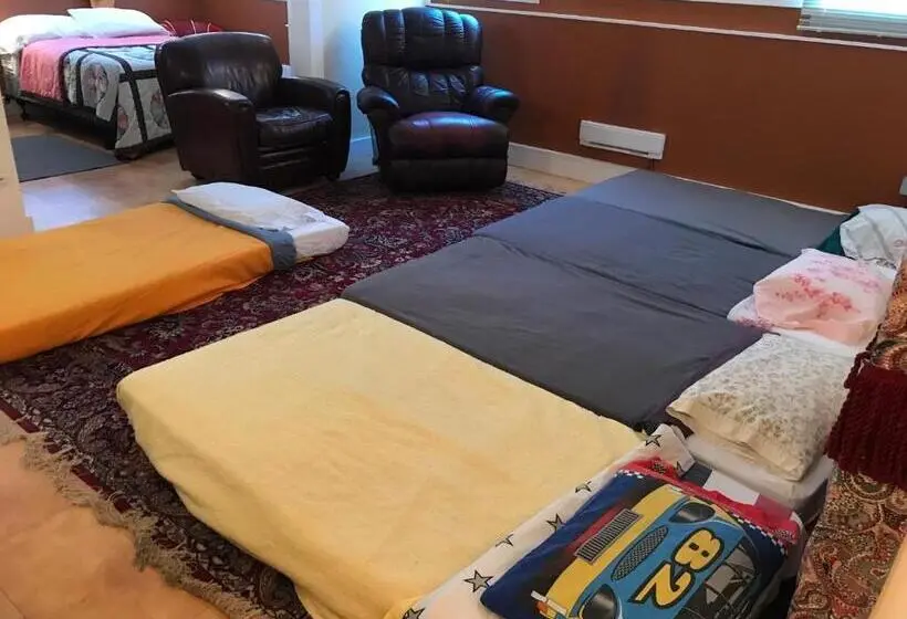 スイート(家族用), Char's Landing Hostel