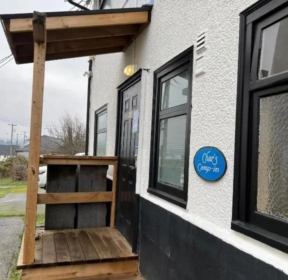 ルームシェアのワンベッド, Char's Landing Hostel