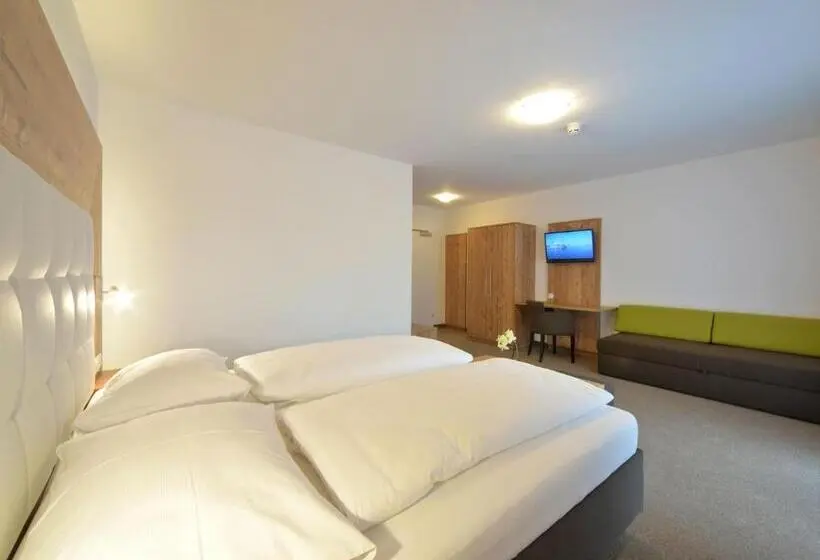 Comfort room with balcony, Berghof